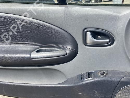 Forreste venstre beklædning Forreste venstre beklædning RENAULT MEGANE I Cabriolet (EA0/1_) 1.6 16V (EA04, EA0B, EA11, EA1J) (107 hp) 33967499 33967499