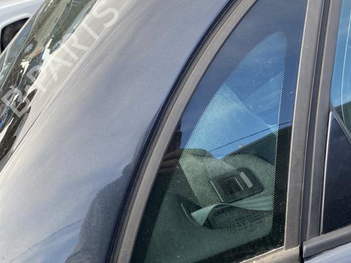 rear-right-quarter-glass-citroen-c5-i-dc_-2001-2002-2003-2004-2005-33725849 main image
