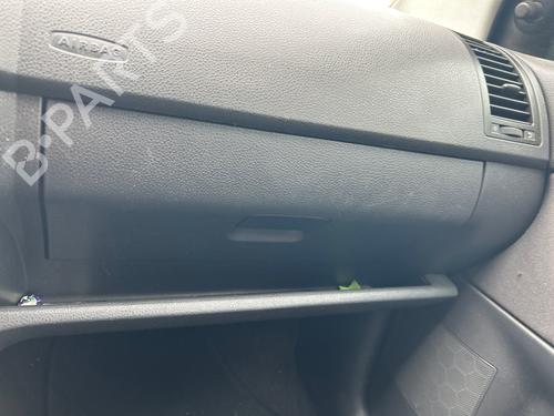 Used Glove box Glove box 36943216 36943216