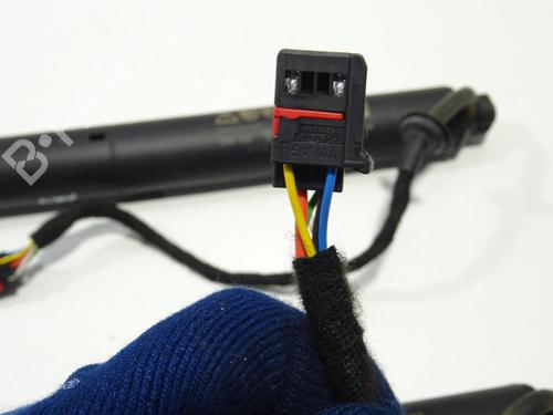 Used Tailgate lift support Tailgate lift support PORSCHE MACAN (95B) [2014-2026] 30618600 30618600