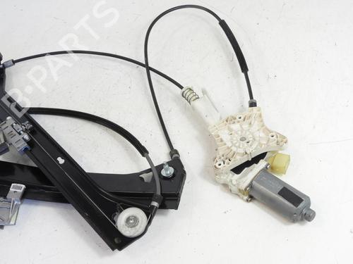 Used Front right window mechanism Front right window mechanism MERCEDES-BENZ CLK (C209) CLK 270 CDI (209.316) (170 hp) 28005033 28005033
