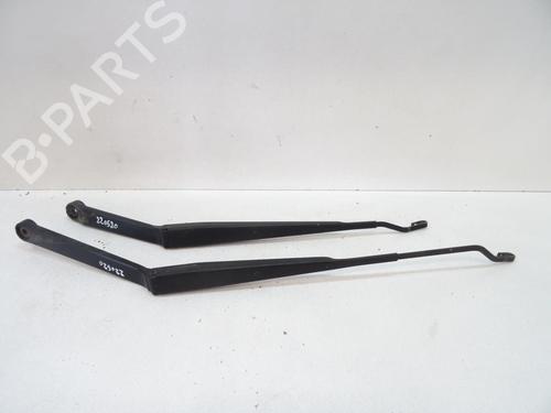 Used Front windshield wiper arm NISSAN X-TRAIL I (T30) 2.2 Di 4x4 (114 hp) 20066917