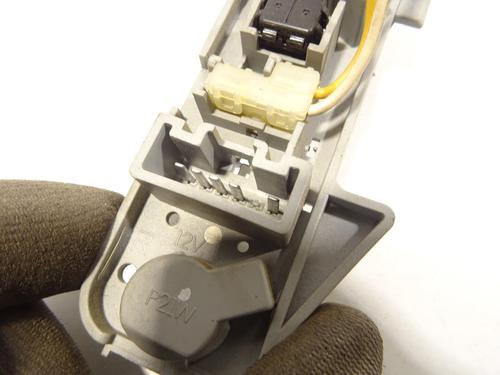 Used Lamp holder Lamp holder TOYOTA YARIS (_P9_) 1.4 D-4D (NLP90_, NLP90R) (90 hp) 27716477 27716477