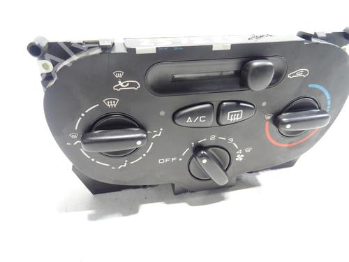 Climate control PEUGEOT 206 Hatchback (2A/C) 1.4 HDi eco 70 | BP31279081I5