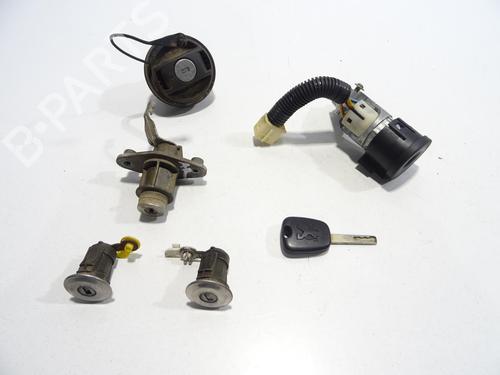 Used Ignition barrel PEUGEOT 107 (PM_, PN_) 1.0 (68 hp) 28353892