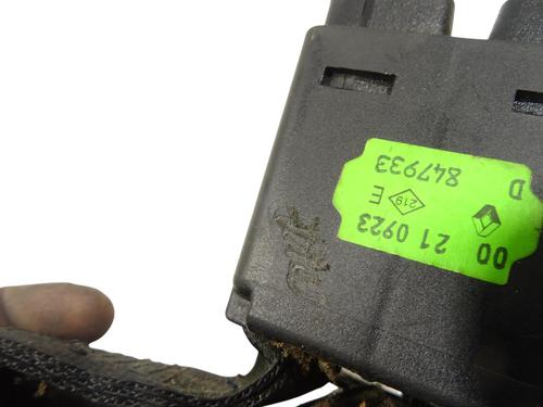 Used Seat buckle Seat buckle RENAULT MEGANE I (BA0/1_) 1.4 16V (BA0D, BA1H, BA0W, BA10) (95 hp) 34413446 34413446