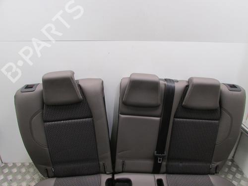 Rear seat PEUGEOT 2008 I (CU_) 1.2 THP 110 / PureTech 110 | BP25588140C17 - Image 3