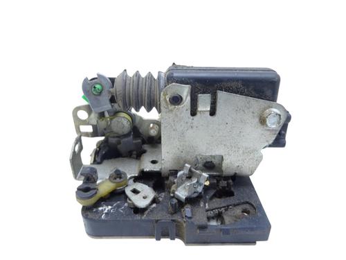 Serrure avant droite Serrure avant droite IVECO DAILY IV Van 35C15 V, 35C15 V/P (146 hp) 36401699 36401699