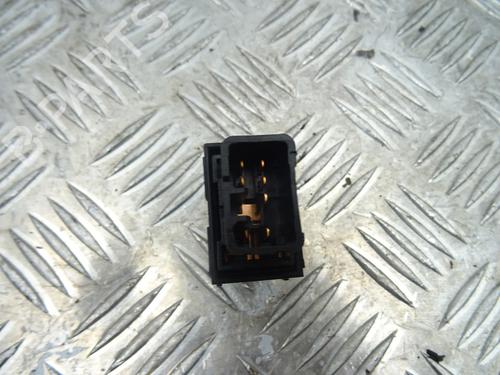 right-rear-window-switch-kia-venga-yn-2010-2011-2012-2013-2014-2015-2016-2017-2018-2019-30143948 main image