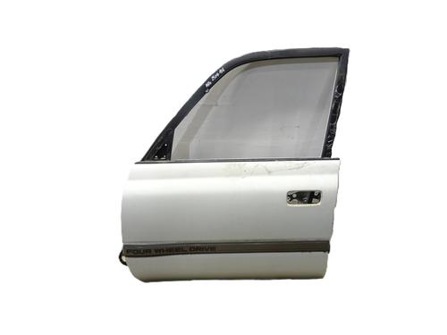 Used Left front door Left front door TOYOTA LAND CRUISER 80 (_J8_) 4.2 TD (HDJ80) (160 hp) 31644073 31644073