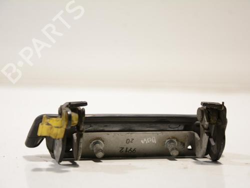 Used Front left exterior door handle Front left exterior door handle HYUNDAI GALLOPER II (JK-01) 2.5 TD intercooler (99 hp) 33634481 33634481