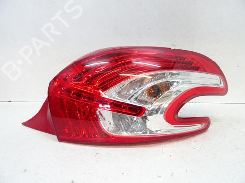 Used Right taillight Right taillight 20039873 20039873