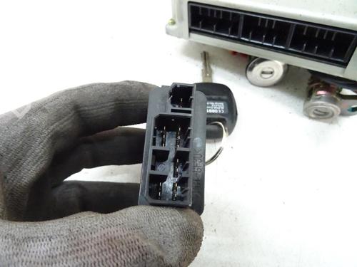 Electronic module SUBARU IMPREZA Estate (GG) 2.0 AWD (GG9) | BP21972327M83 