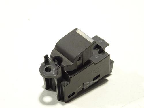 Used Right rear window switch LAND ROVER RANGE ROVER SPORT II (L494) 4.4 SDV8 4x4 (340 hp) 29511807