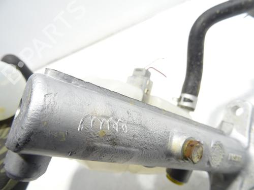 Brake master cylinder TOYOTA RAV 4 II (_A2_) 2.0 4WD (ACA21, ACA20) | BP31858344M77 