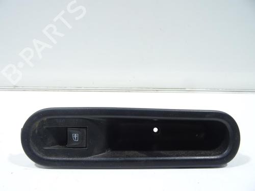 Interrupteur de vitre avant droite RENAULT TWINGO III (BCM_, BCA_) 0.9 TCe 95 (92 hp) 29838665