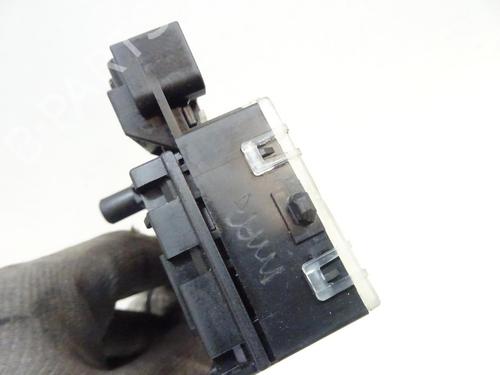 Used Steering column stalk Steering column stalk TOYOTA COROLLA Verso (ZER_, ZZE12_, R1_) 2.2 D-4D (AUR10_, AUR10R) (136 hp) 20040615 20040615