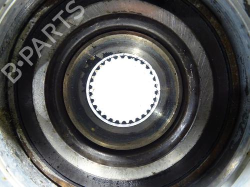 Used Right front steering knuckle Right front steering knuckle MERCEDES-BENZ C-CLASS T-Model (S205) C 250 BlueTEC / d 4-matic (205.209) (204 hp) 22806240 22806240