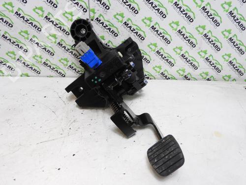 Pedal embraiagem RENAULT TRAFIC III Van (FG_) 1.6 dCi 95 (FGMJ, FGMR) (95 hp) 20175489