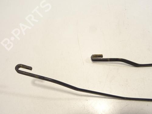 Used Front windshield wiper arm Front windshield wiper arm 28604558 28604558