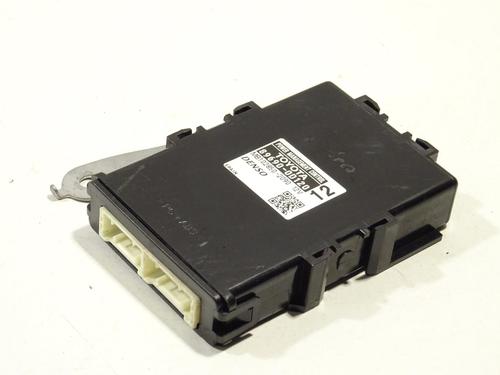 Used Control unit TOYOTA YARIS (_P13_) 1.3 (NSP130_, NSP130) (99 hp) 23786592