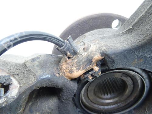 Used Left front steering knuckle Left front steering knuckle RENAULT KANGOO / GRAND KANGOO II (KW0/1_) 1.5 dCi 90 (KW05, KW08, KW0G, KW11) (90 hp) 31359061 31359061
