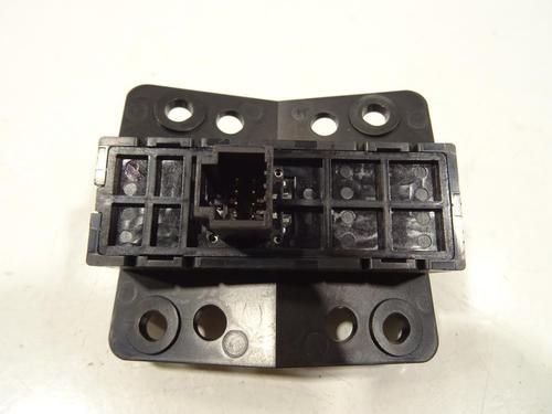 switch-nissan-pulsar-hatchback-c13-2014-27716479 main image