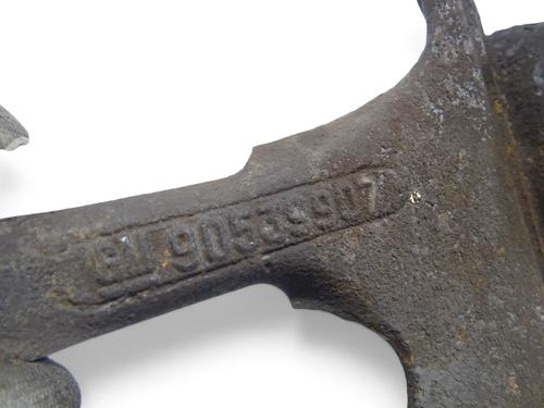 Used Right front steering knuckle Right front steering knuckle 39480639 39480639