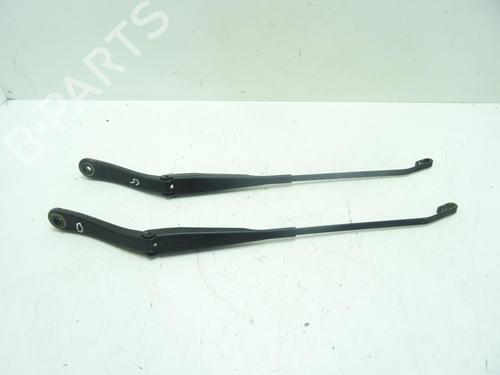 front-windshield-wiper-arm-dacia-sandero-2008-32688472 main image