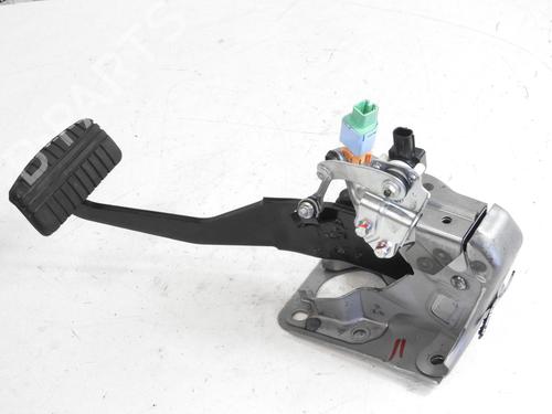 Break pedal MITSUBISHI OUTLANDER III (GG_W, GF_W, ZJ, ZL, ZK) Plug-in Hybrid (GG2W) 4620A354
