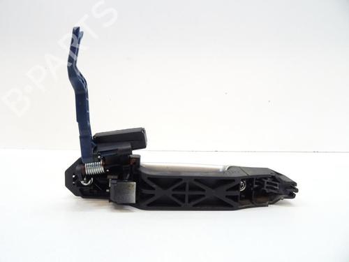 Used Rear left exterior door handle Rear left exterior door handle 20044107 20044107