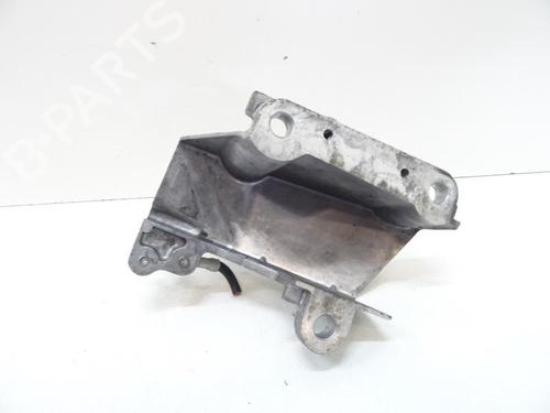 Used Engine mount Engine mount SUZUKI GRAND VITARA II (JT, TE, TD) 1.9 DDiS All-wheel Drive (JT419, TD44, JB419WD, JB419XD,... (129 hp) 21968625 21968625