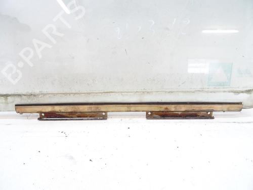 Used Front right door window Front right door window ARO 240-244 3.1 D (64 hp) 21969174 21969174