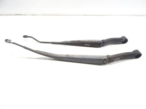 Used Front windshield wiper arm KIA SOUL I (AM) 1.6 CRDi 128 (126 hp) 29896151