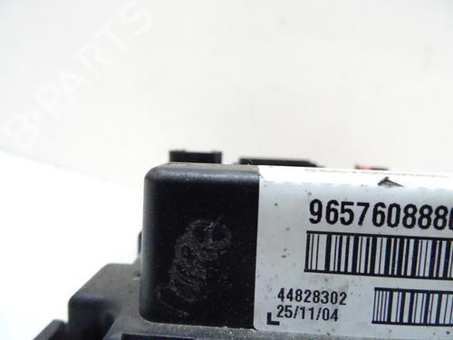 Used Fuse box PEUGEOT 206 Van [1999-2009]  20040810