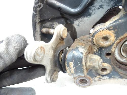 Used Left front steering knuckle Left front steering knuckle SEAT LEON (1P1) [2005-2013] 20039407 20039407