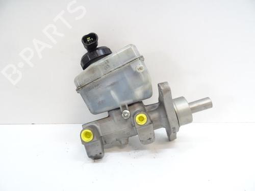Used Brake master cylinder DACIA LOGAN MCV (KS_) 1.5 dCi (KS0W) (86 hp) 20057651