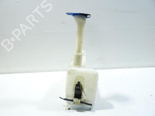 Used Windscreen washer tank Windscreen washer tank VW TRANSPORTER T4 Van (70A, 70H, 7DA, 7DH) 2.5 TDI (102 hp) 33429385 33429385