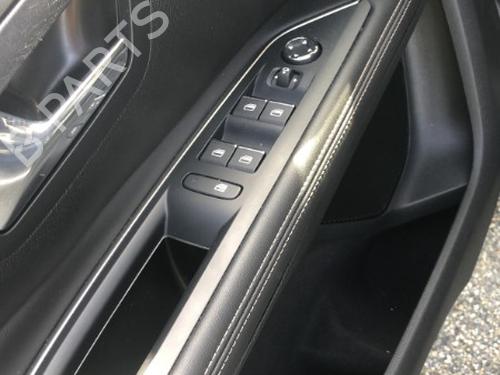 Brugte PEUGEOT 5008 II (MC_, MJ_, MR_, M4_) 1.5 BlueHDi 130 (MCYHZJ, MCYHZR, MCYHZX) (131 hp) 4040655