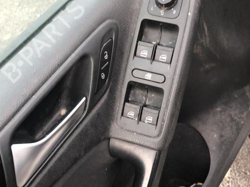 Used Parts VW GOLF VI (5K1) 2.0 TDI (110 hp) 4437168