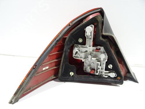 right-taillight-ford-mondeo-iii-b5y-2000-2001-2002-2003-2004-2005-2006-2007-27884083 main image