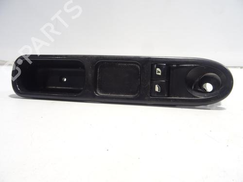 Used Left front window switch PEUGEOT 207 (WA_, WC_) 1.4 HDi (68 hp) 29571387