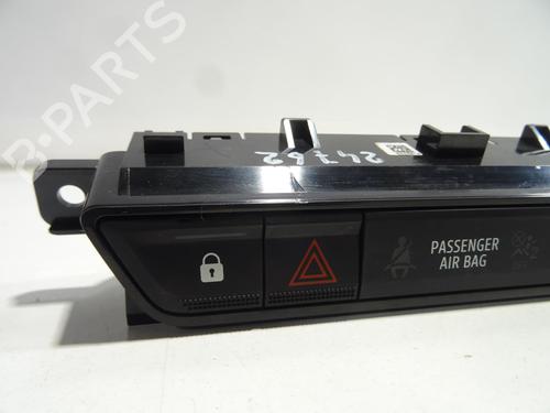 Used Warning switch Warning switch DACIA SANDERO III 1.0 TCe 90 (91 hp) 25746591 25746591