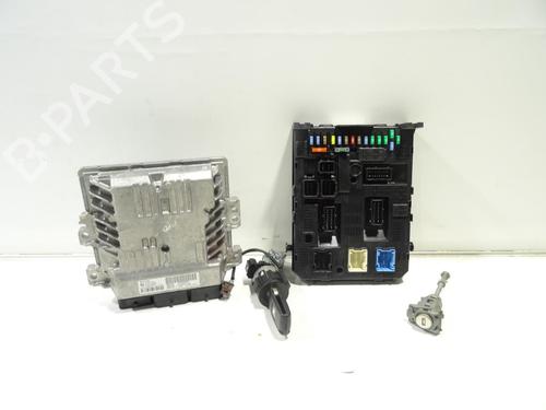 Used Electronic module PEUGEOT 3008 I MPV (0U_) 1.6 HDi (114 hp) 32441704
