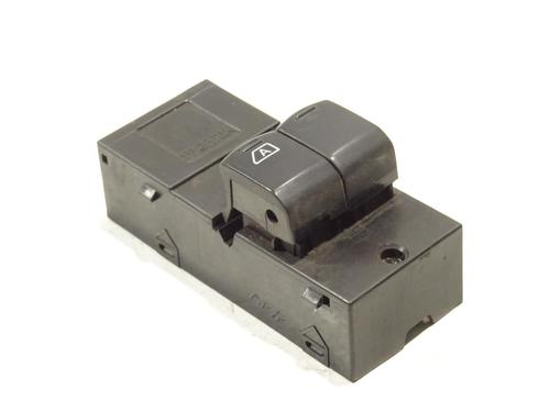 Used Left front window switch NISSAN MICRA III (K12) 1.5 dCi (65 hp) 24662519