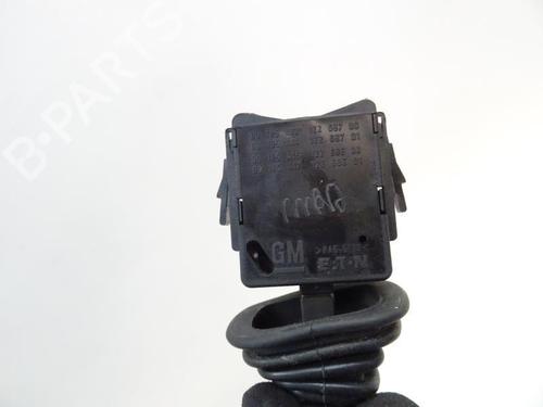 Used Switch Switch OPEL CORSA C (X01) 1.2 (F08, F68) (75 hp) 20043872 20043872