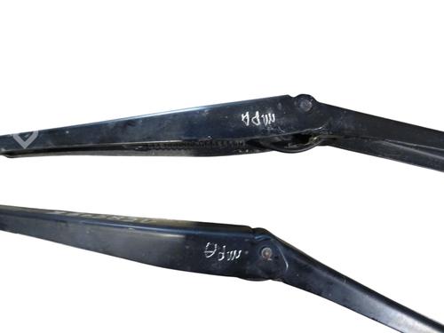 Used Front windshield wiper arm Front windshield wiper arm FORD FOCUS II Convertible 2.0 TDCi (136 hp) 40123896 40123896