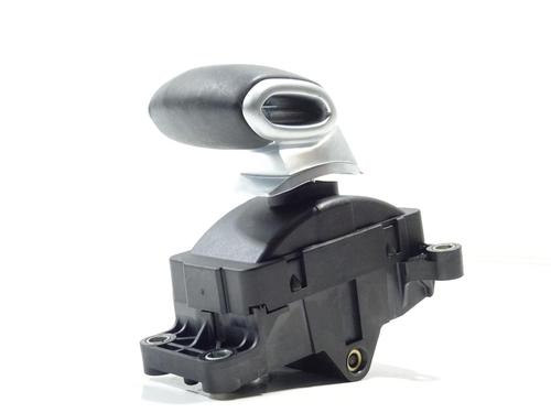 gear-lever-renault-arkana-i-lcm_-ldn_-2019-27637083 main image