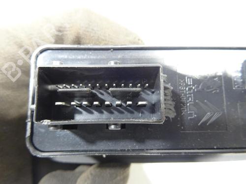 Left front window switch PEUGEOT 208 I (CA_, CC_) 1.2 VTI 82 | BP28172439I27