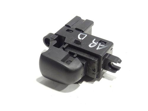 Used Right rear window switch NISSAN JUKE (F15) [2010-2019]  30579439